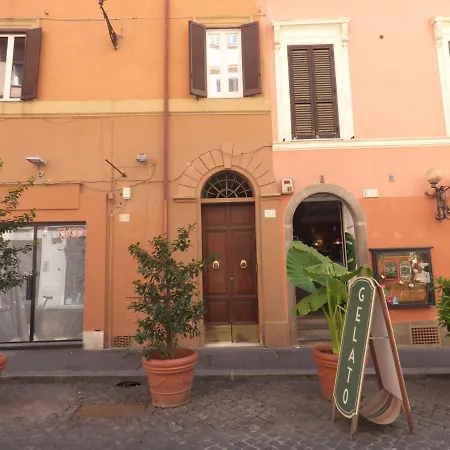 Alojamento de Acomodação e Pequeno-almoço Vite 99 - Piazza Di Spagna 4*