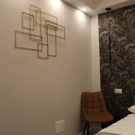 Vite 99 - Piazza Di Spagna