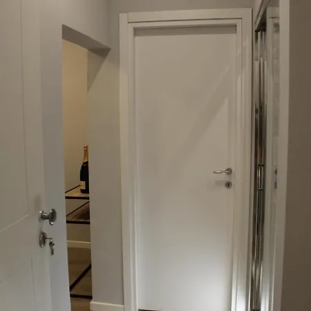 Vite 99 - Piazza Di Spagna 4*