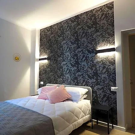 Vite 99 - Piazza Di Spagna 4*