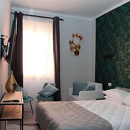 Vite 99 - Piazza Di Spagna 4*