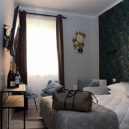 Vite 99 - Piazza Di Spagna 4*