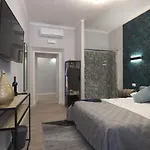 Vite 99 - Piazza Di Spagna 4*