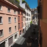 Vite 99 - Piazza Di Spagna Bed & Breakfast 4*