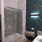 Vite 99 - Piazza Di Spagna Bed & Breakfast 4*
