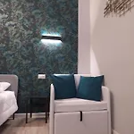 Vite 99 - Piazza Di Spagna 4*