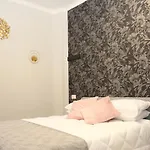 Vite 99 - Piazza Di Spagna Bed & Breakfast 4*