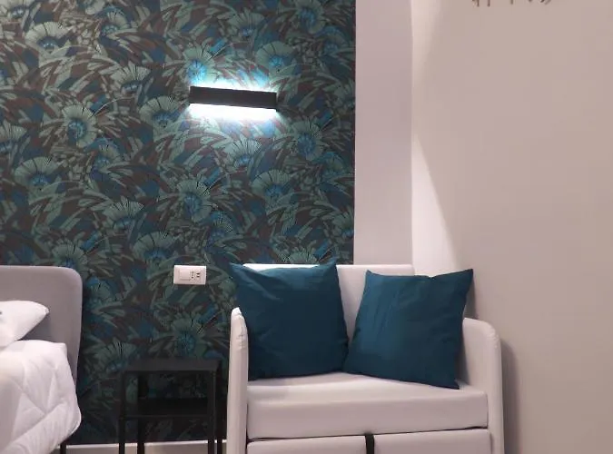 Vite 99 - Piazza Di Spagna 4*